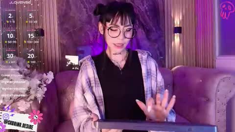 Sabrina online show from 12/02/25, 08:48