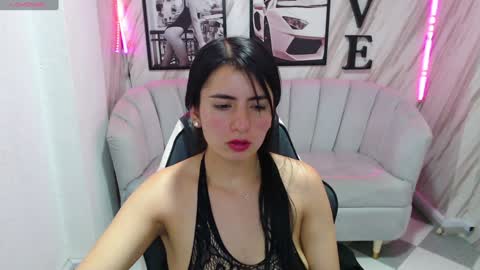 Snapshot of _samantha_b chatting on 01/03/25, 03:44 Samantha online show from 01/03/25, 03:44