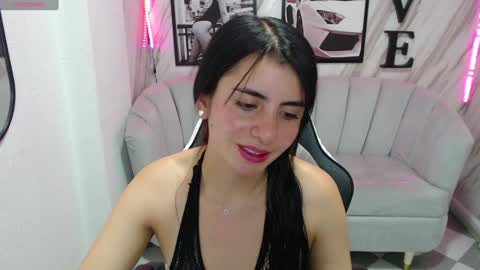 Snapshot of _samantha_b chatting on 01/11/25, 06:44 Samantha online show from 01/11/25, 06:44