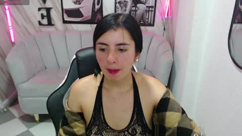 Snapshot of _samantha_b chatting on 01/13/25, 03:47 Samantha online show from 01/13/25, 03:47