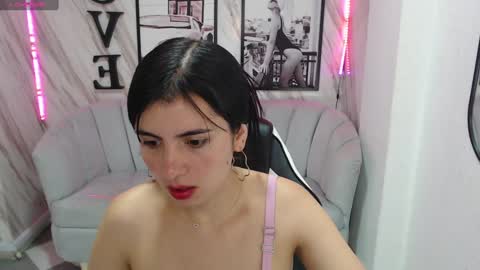 Snapshot of _samantha_b chatting on 01/20/25, 12:49 Samantha online show from 01/20/25, 12:49