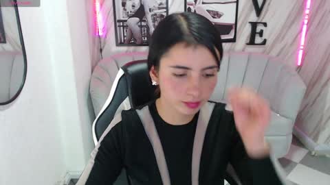 Snapshot of _samantha_b chatting on 02/04/25, 07:00 Samantha online show from 02/04/25, 07:00