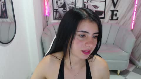 Snapshot of _samantha_b chatting on 02/06/25, 04:25 Samantha online show from 02/06/25, 04:25