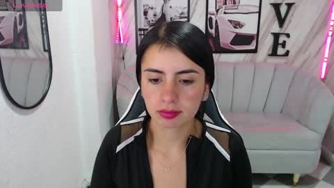 Snapshot of _samantha_b chatting on 02/25/25, 01:06 Samantha online show from 02/25/25, 01:06