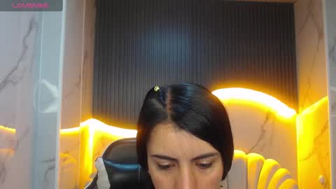 Snapshot of _samantha_b chatting on 10/06/25, 12:46 Samantha online show from 10/06/25, 12:46
