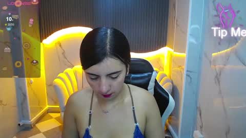 Snapshot of _samantha_b chatting on 10/14/25, 01:01 Samantha online show from 10/14/25, 01:01