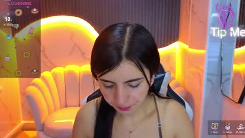 Snapshot of _samantha_b chatting on 10/18/25, 01:01 Samantha online show from 10/18/25, 01:01