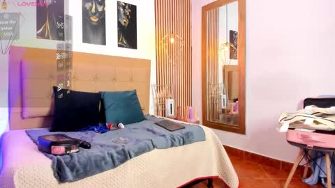 Snapshot of _samanthaa_foxx chatting on 09/16/25, 11:55 SAMANTHA FOX online show from 09/16/25, 11:55