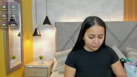 Snapshot of _sammy_fit chatting on 04/20/26, 12:19 Antonella online show from 04/20/26, 12:19