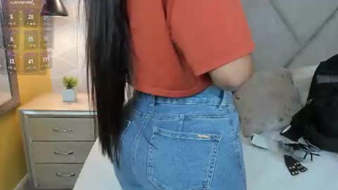 Snapshot of _sammy_fit chatting on 06/11/26, 12:36 Antonella online show from 06/11/26, 12:36