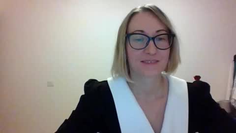 Snapshot of _sandyqueen__ chatting on 12/04/25, 07:00 _sandyqueen__ online show from 12/04/25, 07:00