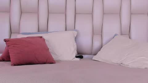 Snapshot of _saragarcia_ chatting on 05/11/26, 02:45 Sara online show from 05/11/26, 02:45