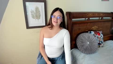 Sarah online show from 11/13/25, 02:16