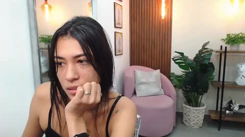 Snapshot of _sassy_girl chatting on 02/08/25, 11:01 Sassy Girl online show from 02/08/25, 11:01