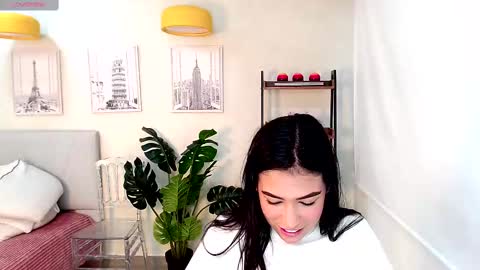 Snapshot of _sassy_girl chatting on 02/21/25, 06:15 Sassy Girl online show from 02/21/25, 06:15