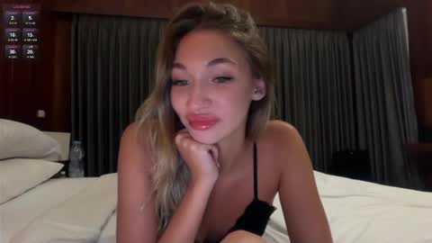Snapshot of _secretdesire chatting on 05/03/26, 03:40 Kat online show from 05/03/26, 03:40