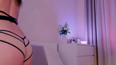 Alya online show from 02/08/25, 10:08