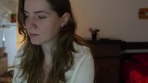 Snapshot of _sensualia_ chatting on 05/25/26, 06:47 Lia online show from 05/25/26, 06:47