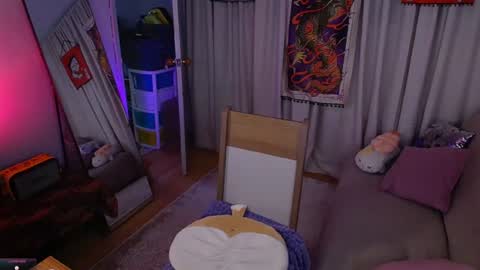 Laura online show from 07/29/26, 01:42