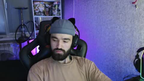 Ask me online show from 11/03/25, 08:10