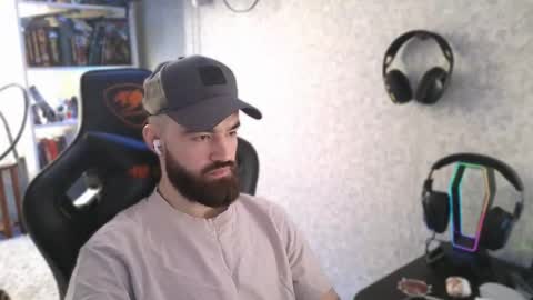 Ask me online show from 03/11/26, 05:35