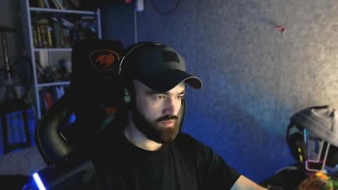 Ask me online show from 04/01/26, 11:24