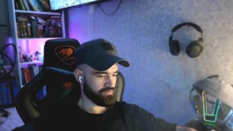 Ask me online show from 04/05/26, 08:39