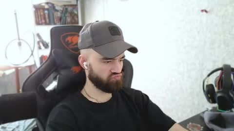 Ask me online show from 04/12/26, 07:35