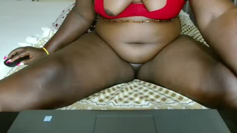 Snapshot of _sexxyleemama chatting on 12/08/24, 07:22 _sexxyleemama online show from 12/08/24, 07:22