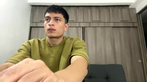 Snapshot of _sexy_jack chatting on 09/23/25, 01:19 Juan Pablo-independent model online show from 09/23/25, 01:19