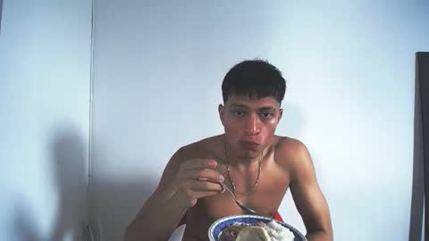 Juan Pablo-independent model online show from 11/24/25, 06:51