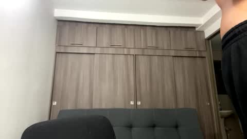 Juan Pablo-independent model online show from 02/01/26, 05:39