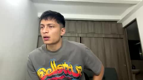 Juan Pablo-independent model online show from 02/11/26, 05:45