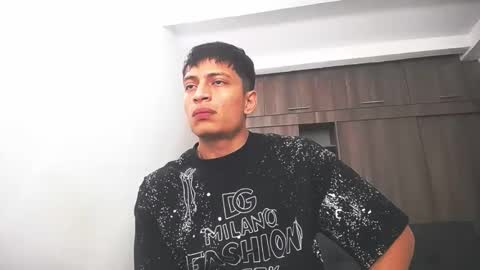 Juan Pablo-independent model online show from 02/14/26, 07:27