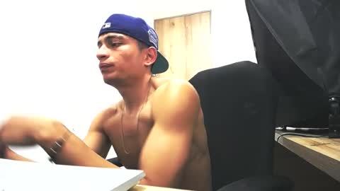 Juan Pablo-independent model online show from 07/06/26, 04:09