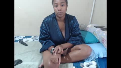 Snapshot of _sexylipss chatting on 04/22/26, 12:28 _sexylipss online show from 04/22/26, 12:28