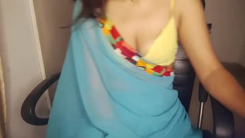 _shalini_0 online show from 09/27/25, 03:39