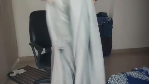 _shalini_0 online show from 10/10/25, 01:59