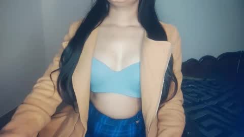 _shalini_0 online show from 12/21/25, 11:12