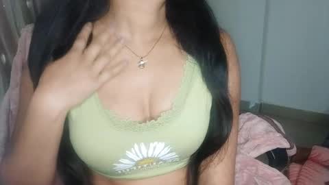 _shalini_0 online show from 01/14/26, 10:43