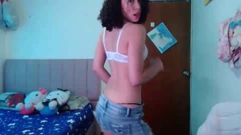 Snapshot of _shanellxxx chatting on 02/21/26, 01:45 _shanellxxx online show from 02/21/26, 01:45