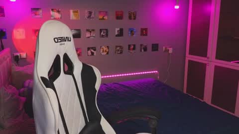 NATHANPVT IS OPEN online show from 12/01/24, 04:29