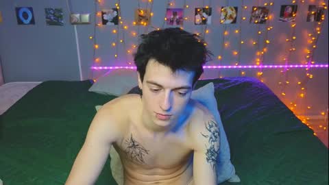 NATHANPVT IS OPEN online show from 12/18/24, 12:10