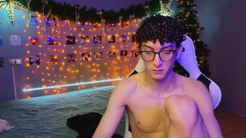 NATHANPVT IS OPEN online show from 01/05/25, 09:15