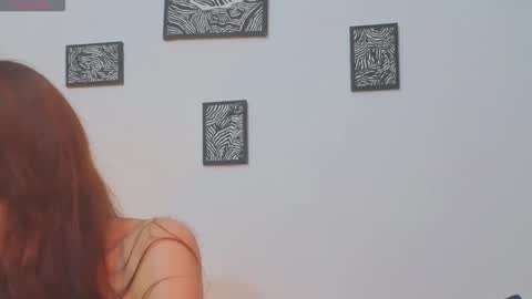 _silvia_vega_ online show from 04/29/26, 10:08