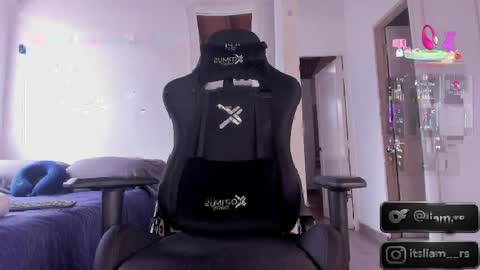 Liam  modelo independiente online show from 04/20/26, 05:48