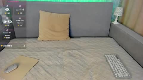 _smetanka_ online show from 02/08/25, 06:01