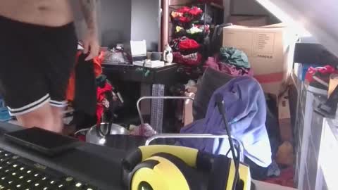 _smiley_bear27 online show from 01/12/26, 06:07