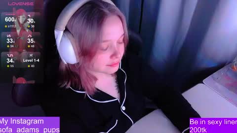 Snapshot of _sofia_adam_ chatting on 05/06/26, 06:19 pups online show from 05/06/26, 06:19