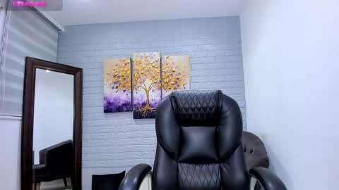 Snapshot of _sofia_cruz chatting on 04/27/26, 07:34 640 200 online show from 04/27/26, 07:34